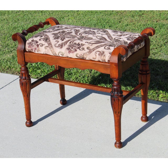 Mid-20th Century Traditional Cherry-Finish Vanity Bench With Pink & Brown Damask Upholstery For Sale - Image 10 of 18