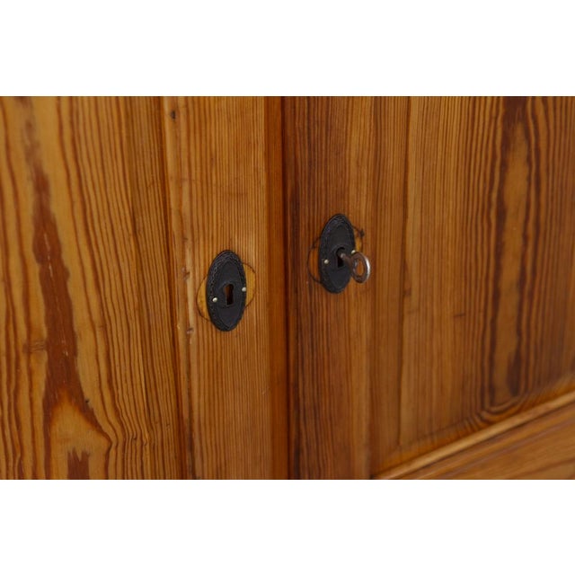 Antique Oregon Pine Bookcase by Martin Nyrop for Rud Rasmussen, Denmark, 1905 For Sale - Image 17 of 18