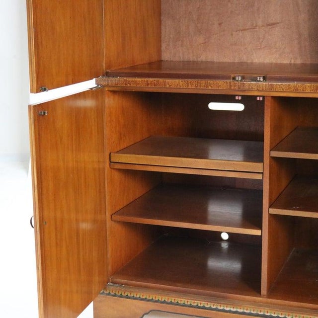 Vintage Drexel Heritage English School Adam’s Style Neoclassical Armoire 20thC For Sale - Image 10 of 18