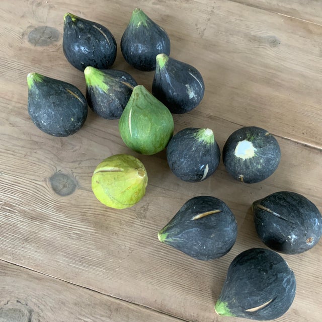 Mid 20th Century Italian Alabaster Green Plums - a Pair For Sale In Los Angeles - Image 6 of 9