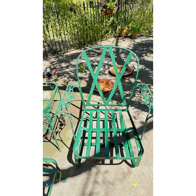 Vintage Woodard Chantilly Rose Iron Out door set, with sectional Sofa, Rocker and side Table This is a beautiful vintage...