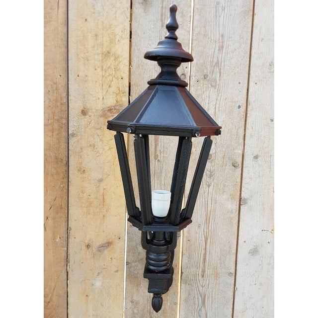 Antique Hexagon Cast Iron Wall Lantern, in Flawless conditions. Designed from 2000 Up to 250V (Europe/UK Standard).The...
