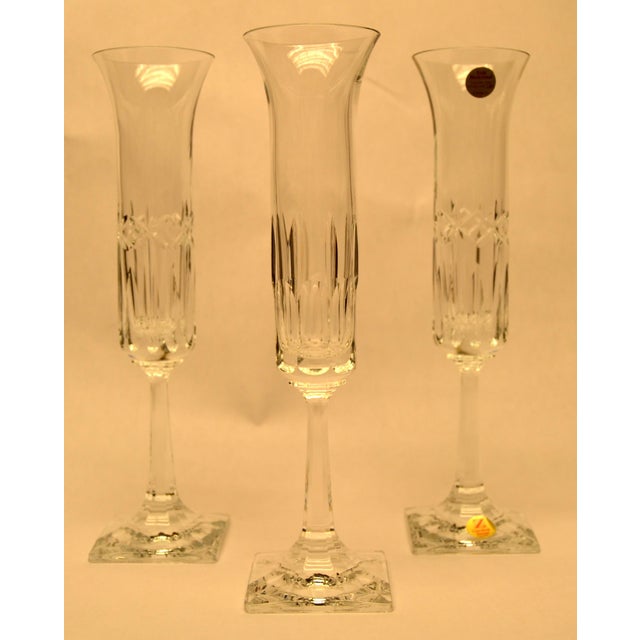 1990s Vintage Cristallerie Zwiesel Crystal Etched Flutes Champagne Glasses - Set 3 For Sale - Image 5 of 9