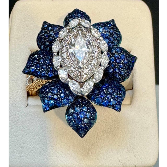 3 Ct Blue Sapphire & 1.5 Ct Diamond Flower Ring in 18 Kt Two Tone Gold Size7 For Sale In New York - Image 6 of 18