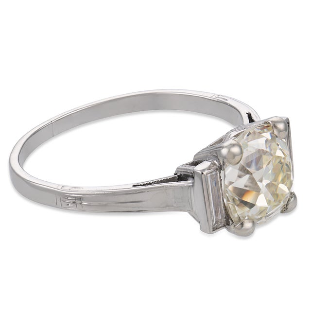 1920s Art Deco Gia 2.19 Carat Diamond Platinum Engagement Ring, Size 7 For Sale - Image 4 of 6