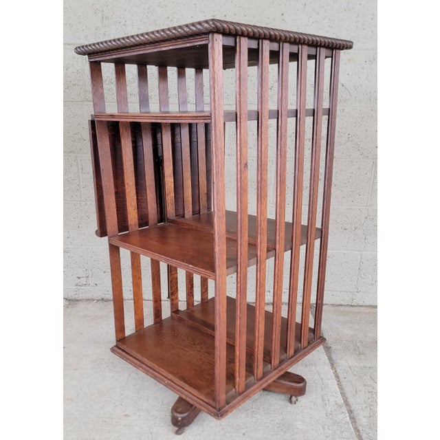 1910s Arts & Crafts / Mission Oak Revolving Bookcase With Adjustable Book Display For Sale - Image 5 of 18