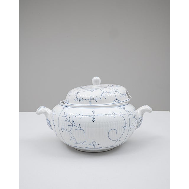 20th Century Belgian Special Edition Porcelain Tureen With Lid For Sale - Image 17 of 18