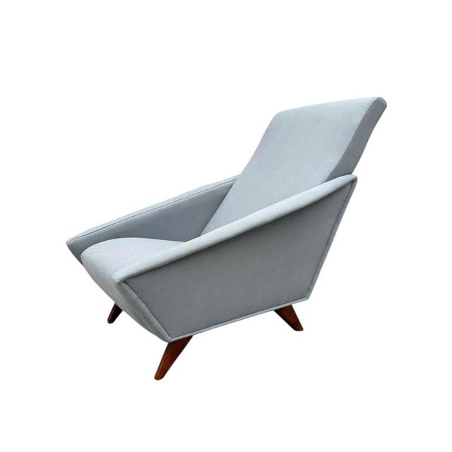 The armchair is a prototype with a straight back. The piece has Gio Ponti archive certificate no. 23299/00. This piece has...