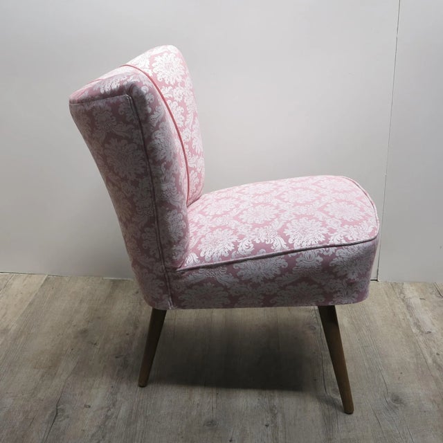 Vintage Pink Cocktail Chair with Wooden Legs For Sale - Image 4 of 11