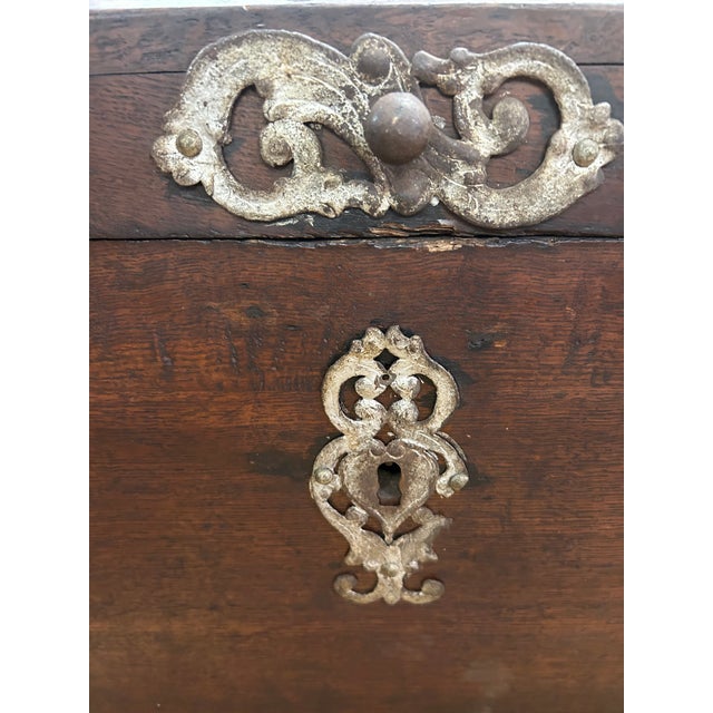 Rustic 18th Century German Dome Top Oak Dowry Chest For Sale - Image 3 of 17