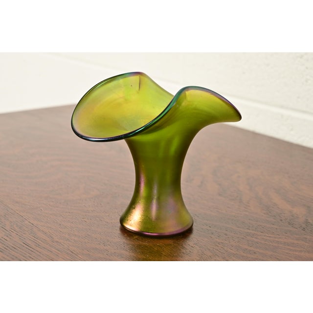 A gorgeous Art Nouveau period Creta Glatt iridescent art glass vase By Loetz Austria, Circa 1900 Measures: 6.25"W x 4.25"D...