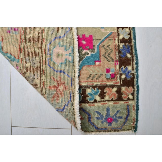 1960s Multicolor Vintage Hand Knotted Small Rug For Sale - Image 5 of 6