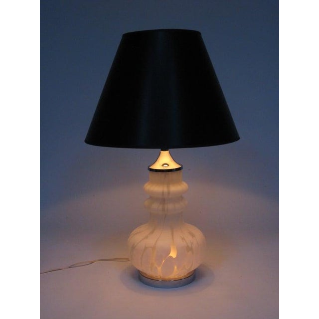 Mid 20th Century Laurel Table Lamp with Italian Glass Base For Sale - Image 5 of 9