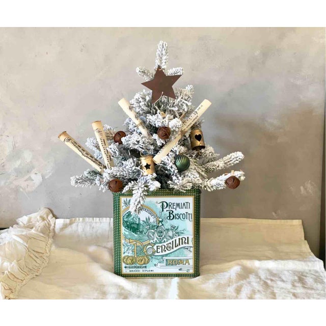 Vintage Gentilini Roma Tin with Christmas Decoration, 1990s For Sale - Image 13 of 13