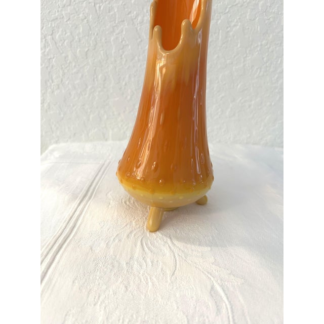 Mid-Century Modern Mid-Century l.e. Smith Bittersweet Swung Glass Vase For Sale - Image 3 of 5