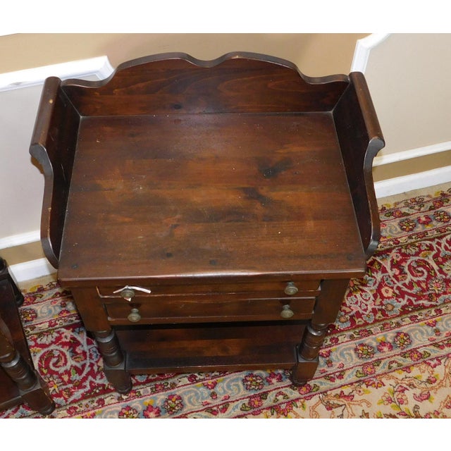 Pair Dark Bennington Pine Washstand Style Colonial Side End Tables