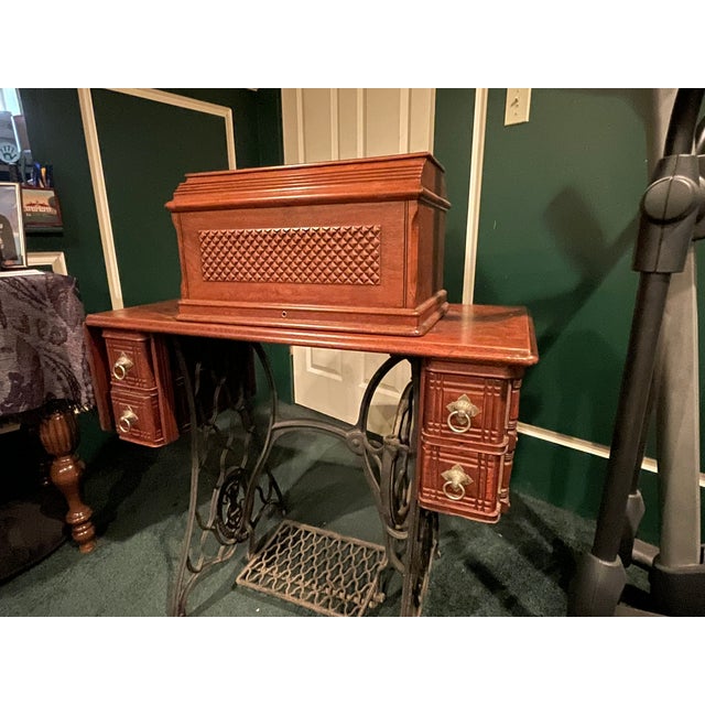 Antique 1891 Singer Sewing Machine With Foot Treadle For Sale In New York - Image 6 of 10