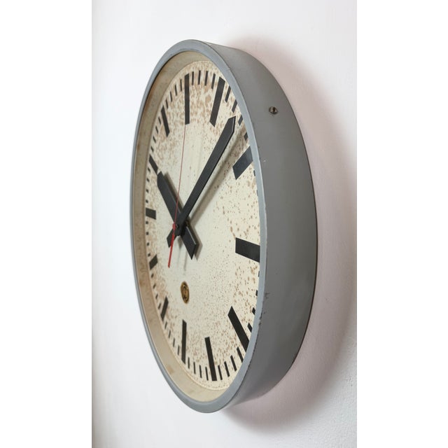Mid-Century Modern Large Grey Industrial Station Wall Clock from CTW, 1960s For Sale - Image 3 of 18