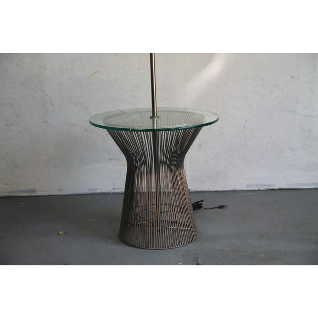 Laurel floor Lamp in nice vintage condition. In the style of Warren Platner.