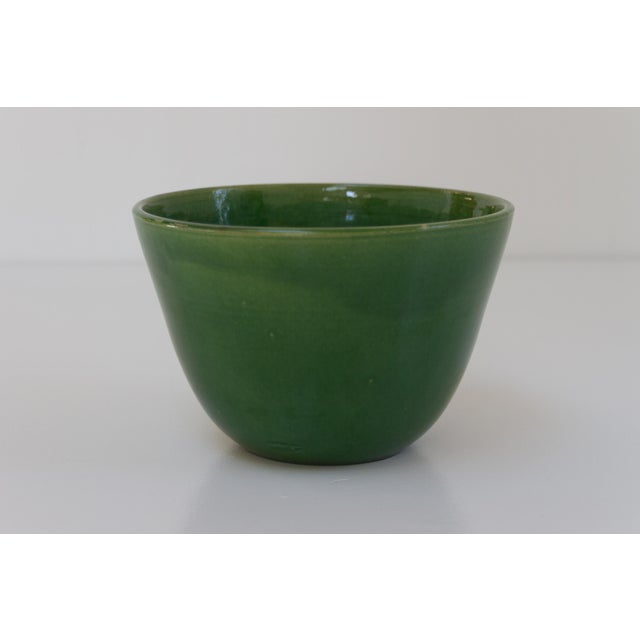 Green ceramic bowl by Andersson & Johansson for Höganäs, Sweden 1940s. Swedish Modernist hand-crafted green stoneware bowl...