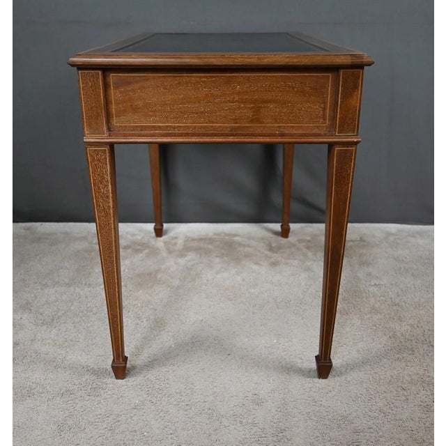 Small English Mahogany Desk, 20th Century For Sale - Image 13 of 16