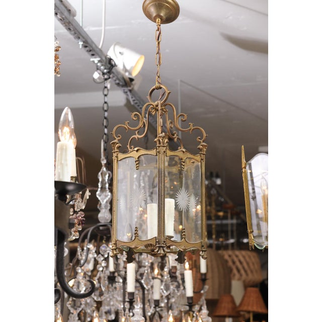 French 1930s French Gilt Lantern With Sunburst Etched Panels For Sale - Image 3 of 11