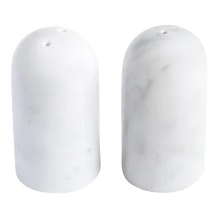 Rounded Salt and Pepper Set In White Carrara Marble from FiammettaV Home Collection, Set of 2 For Sale