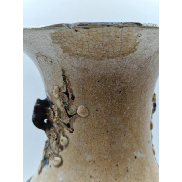 Antique Chinese Nanjing White and Blue Crackleware Vase, Late 19th Century For Sale - Image 10 of 18