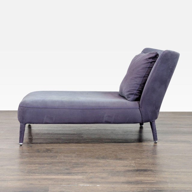Modern Maxalto Febo Upholstered Chaise Lounge by Antonio Citterio – Made in Italy For Sale - Image 3 of 8