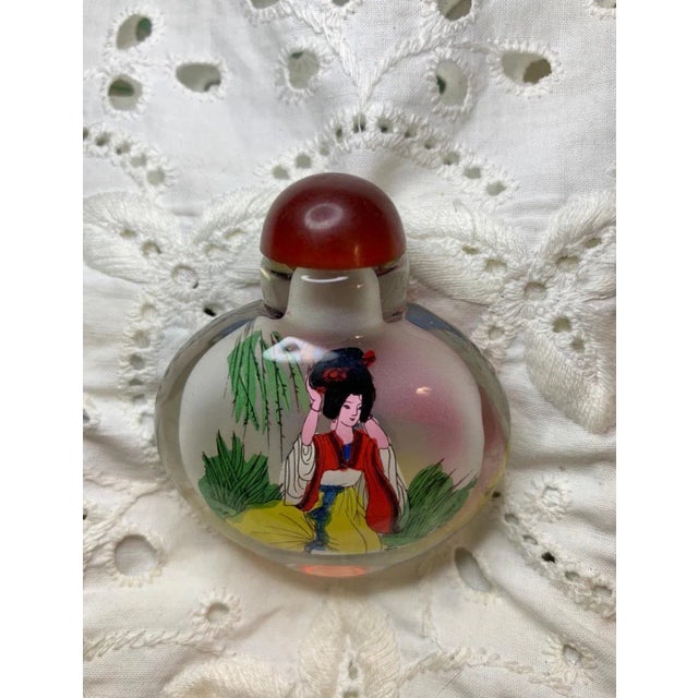 Mid 20th Century Chinese Reverse Painted Glass Snuff Bottle Woman in Dress For Sale - Image 4 of 4
