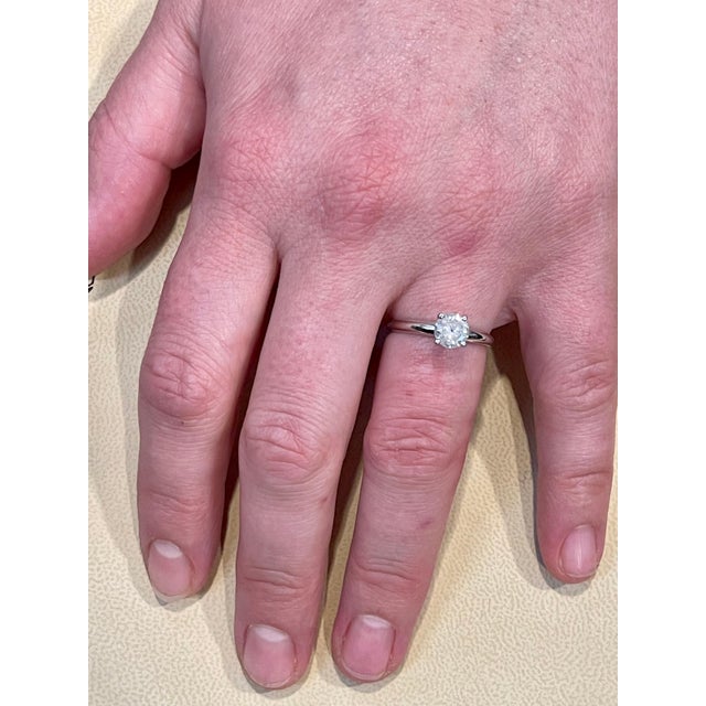 1 Carat Diamond Traditional Engagement Ring 14 Karat White Gold For Sale - Image 4 of 18