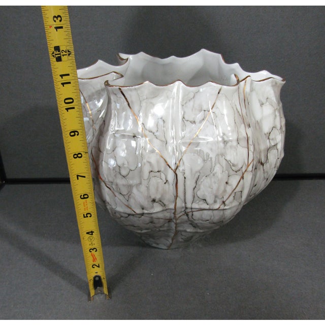 Kavana Décor Sculptural White & Gray Porcelain Vase With Gold Ruffled Rim For Sale - Image 13 of 14