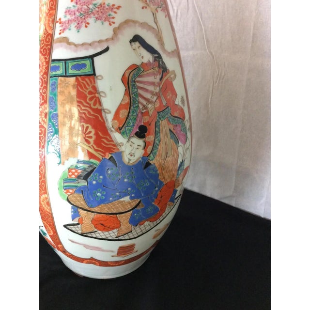 Pair of Large 19th Century Japanese Imari Porcelain Floor Vases, Meiji Period For Sale In Miami - Image 6 of 13