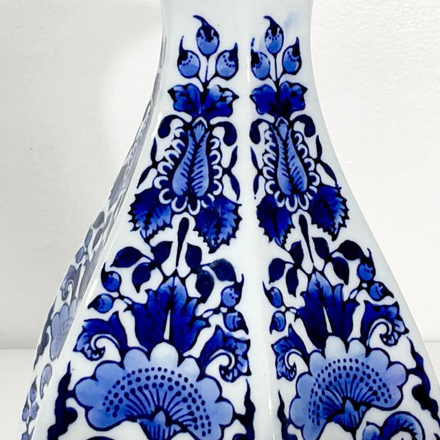 Ceramic Vintage Hand Painted Hollywood Regency Chinoiserie Blue & White Vase, Six Sided For Sale - Image 7 of 7
