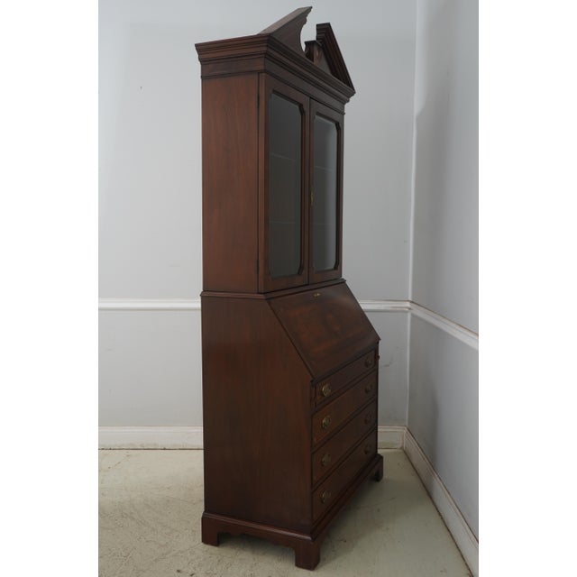 Age: Approx: 30 Years Old Details: Un-Marked As To Manufacture - Possibly Henredon or Similar Manufacture Mahogany...
