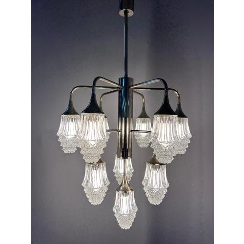 Glass 10-Light Chandelier in Glass and Chrome by Richard Essig For Sale - Image 7 of 11