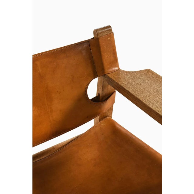 Brown Easy Chairs in Oak and Cognac Brown Leather attributed to Børge Mogensen, 1950s, Set of 2 For Sale - Image 8 of 9