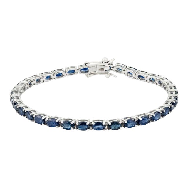 Contemporary 9.71 Ct Blue Sapphire Tennis Bracelet in Sterling Silver for Her For Sale