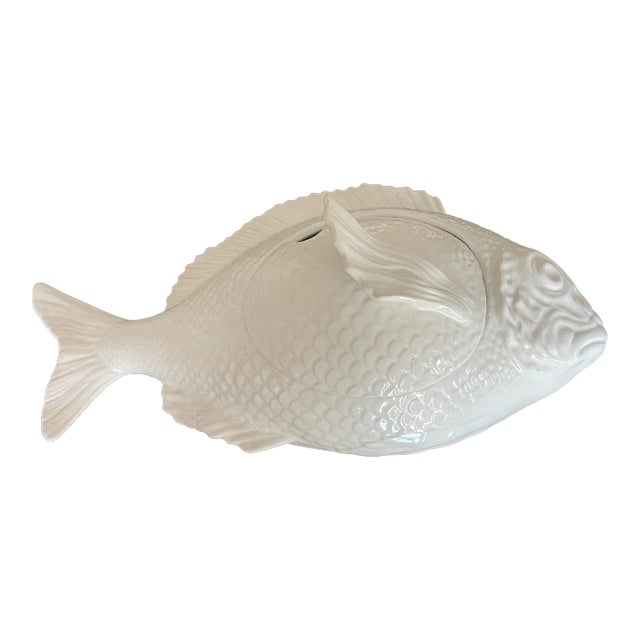 1970s Bordallo Pinheiro White Majolica Fish Tureen For Sale