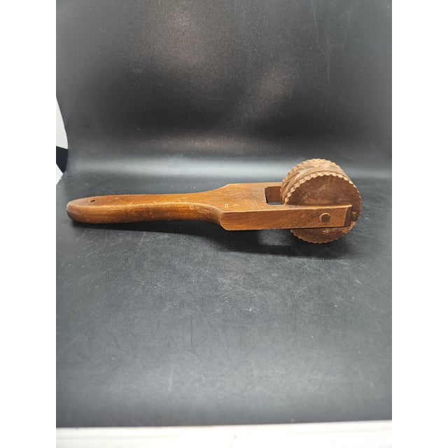 American Vintage Wooden Butter or Pastry Roller For Sale - Image 3 of 3