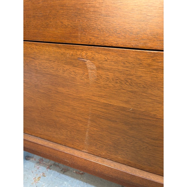 Mid 20th Century Modern Walnut Four-Drawer Chest by Bassett Furniture For Sale - Image 18 of 18