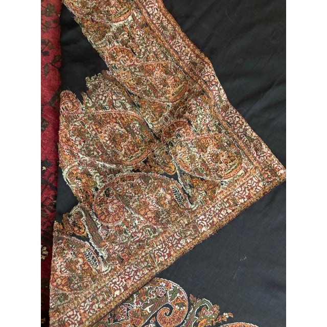 Antique 19th Century Pashmina Paisley Shaw – 62” Square Kashmir Style Woven Textile [Tv] For Sale - Image 4 of 5