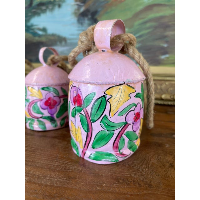 1970s Hand-Painted Pink Metal Bell Garland With Floral Motif, Set of 6 Decorative Hanging Bells. For Sale - Image 4 of 10