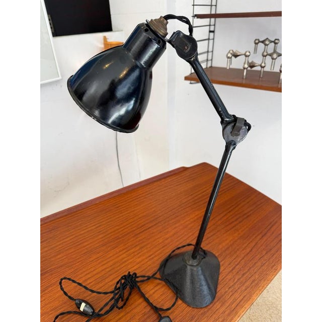 French industrial table lamp, designed by albert albin gras model n 205 in the 1930s in collaboration with le corbusier....