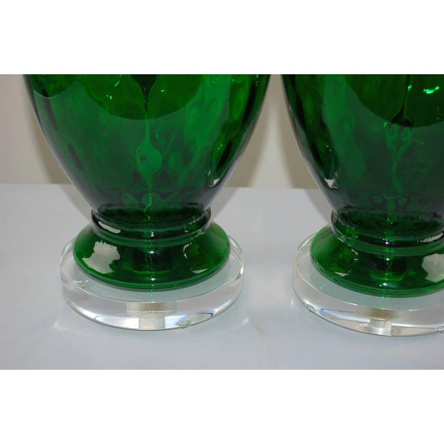 Vintage 1960s Murano Glass Table Lamps in Emerald Green - a Pair For Sale In Atlanta - Image 6 of 11