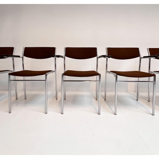 This set of 6 minimalist dining chairs by Gijs van der Sluis is a timeless Dutch design. These iconic chairs feature a...