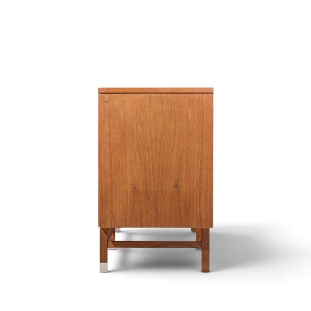 Stanley Furniture Stanley Harlequin Mid Century Walnut Credenza For Sale - Image 4 of 10