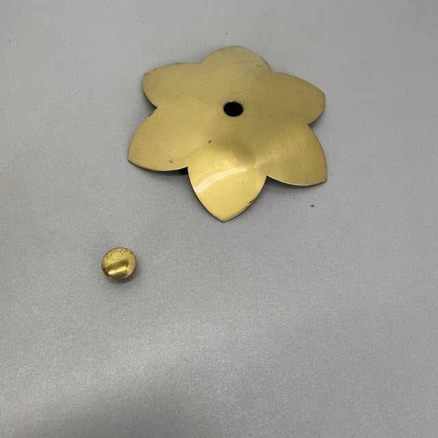 Minimalist Brass Theatre Wall Light in the style of Stilnovo, Italy, 1950s For Sale - Image 17 of 18