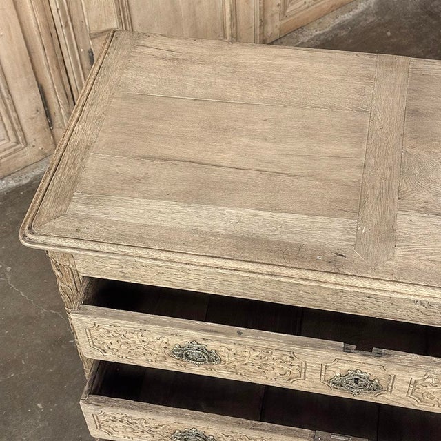 18th Century French Louis XVI Commode in Stripped Oak For Sale - Image 14 of 17