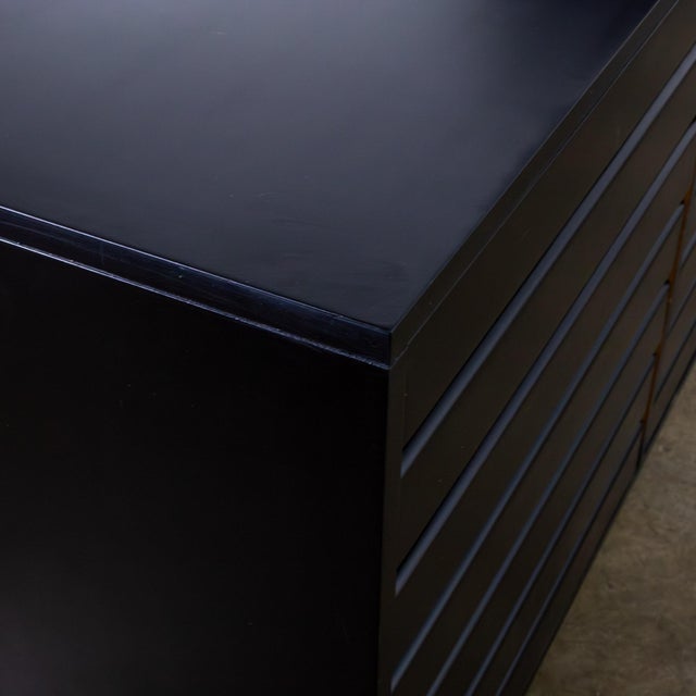Mid-20th Century MCM Dresser by Sligh Furniture Cross Country Line With Black Painted Frame For Sale - Image 14 of 18